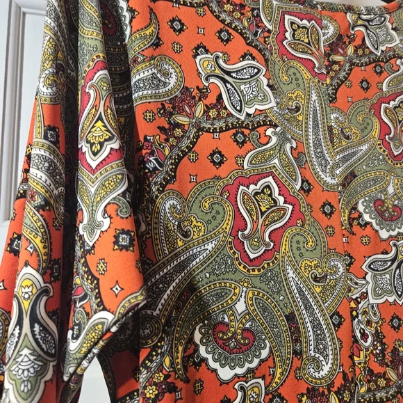 AGB Women's Paisley Top - - Picture 7 of 8